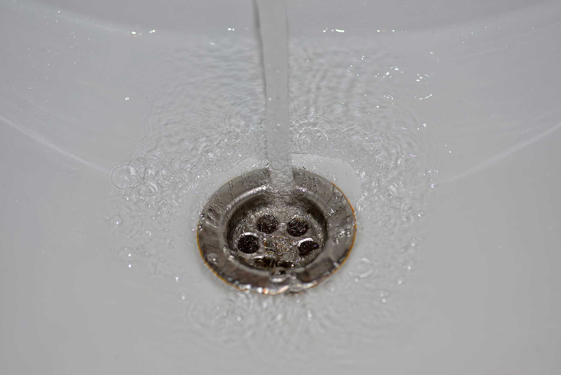 A2B Drains provides services to unblock blocked sinks and drains for properties in East Kilbride.